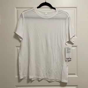 lululemon all yours tee, sz 4, new with tags